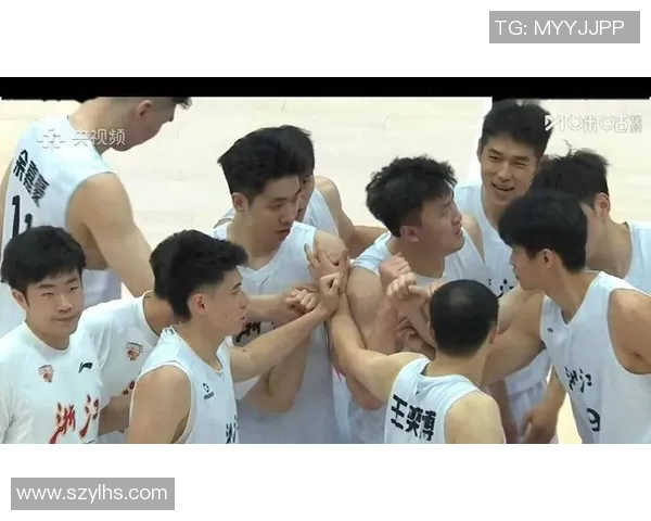 余嘉豪的成长之路与篮球梦想的追逐之旅