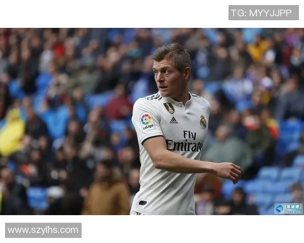 克罗斯:从中场指挥官到足球战术革新者的精彩旅程